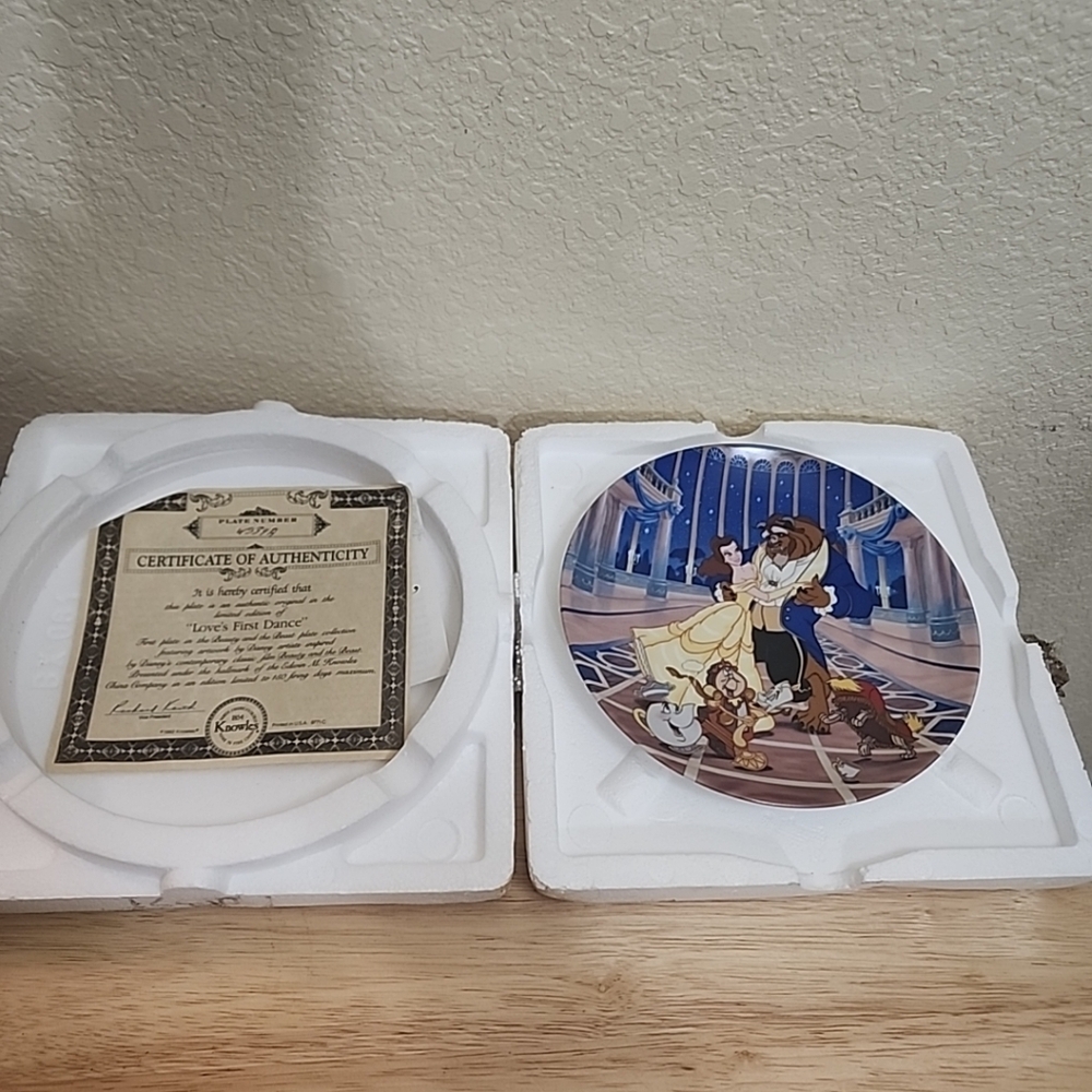 Disney's Beauty & The Beast Love's First Dance Limited Edition Plate 4534A.
